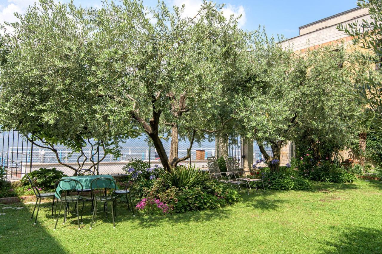 In Riva Al Lago Di Iseo Dependance Primo Piano มาโรเน ภายนอก รูปภาพ