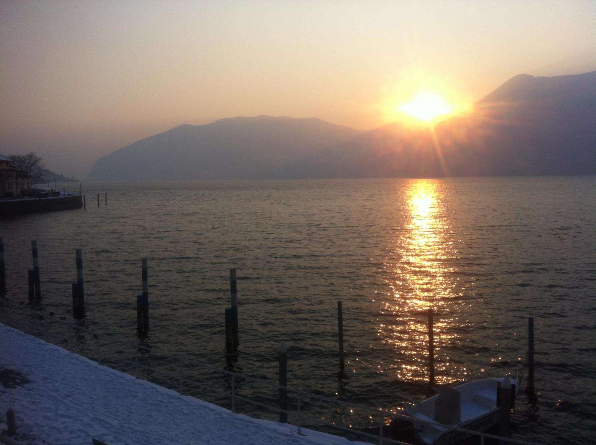 In Riva Al Lago Di Iseo Dependance Primo Piano มาโรเน ภายนอก รูปภาพ