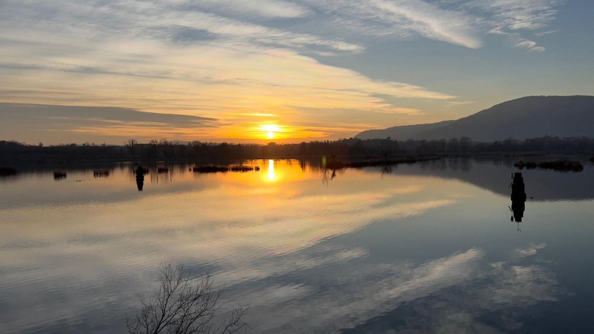 In Riva Al Lago Di Iseo Dependance Primo Piano มาโรเน ภายนอก รูปภาพ